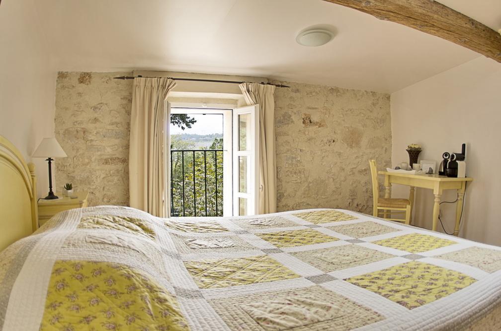 Bed and Breakfast L'Abri Du Poete Besse-sur-Issole Номер фото
