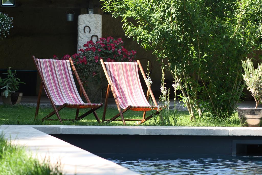 Bed and Breakfast L'Abri Du Poete Besse-sur-Issole Экстерьер фото